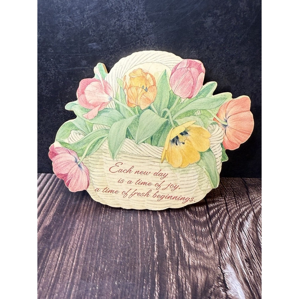 Hallmark Basket of Tulips Wall Plaque DE8511 Made In USA